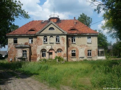 Projekt zabezpieczenia i przebudowy budynku dawnego pałacu w Golędzinowie